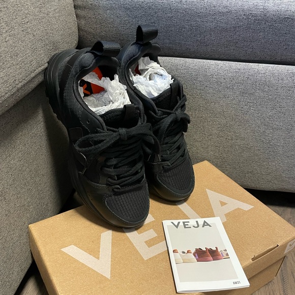 🖤SOLD🖤 VEJA X Venturi Ripstop Black Shoes - Picture 8 of 9